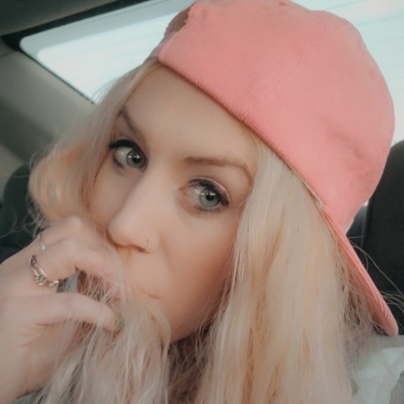 Hey! I'm DANI♓ - Picture 3 of 11